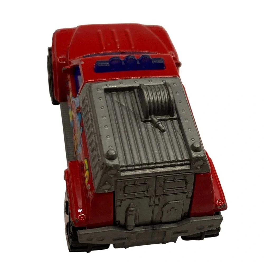 Vintage Matchbox 2003 Scooby-Doo 4x4 Fire Truck Red Die-cast‎ Toy Car Shaggy